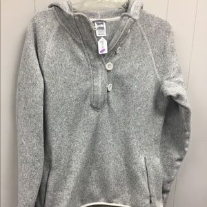North face pullover
